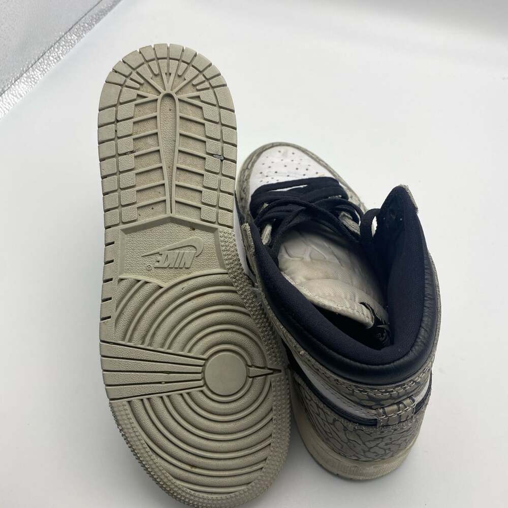 Nike - Picture 6 of 8
